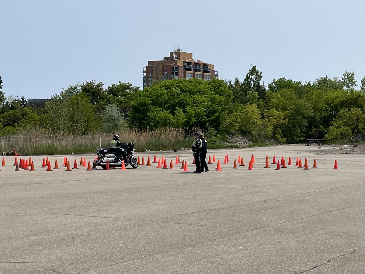 TPSMotorSquad's tweet photo. We ran a Police Motorcycle Instructors Course last week.
Long, tough week to earn the chance to become a trainer in the Motor Squad.
One candidate was successful and moves on to the next phase - assisting in a Level I Police Motorcycle Operators Course in June.
#HM31 https://t.co/ivJhexHsx0