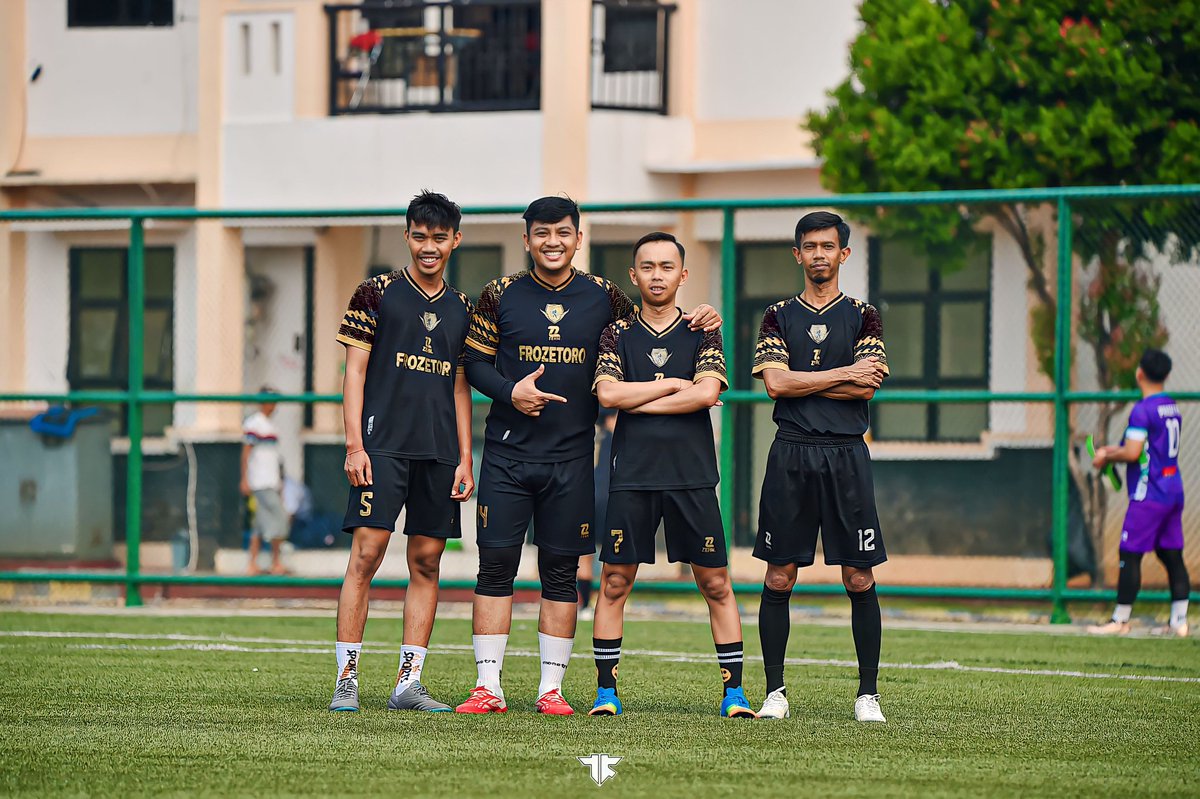 aripkomeng's tweet photo. paket tambel ban⚽ https://t.co/HLaeqqz1Yy