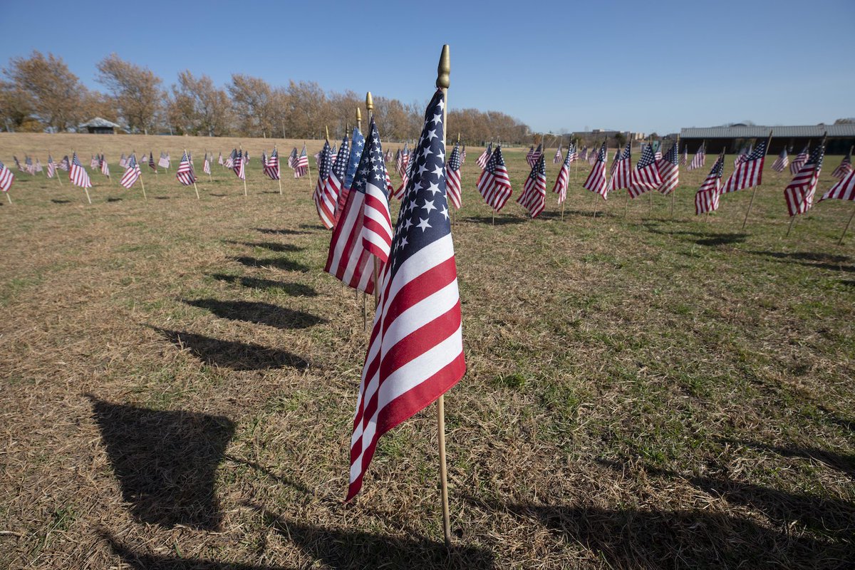 On this Memorial Day, may we pause and honor those brave Americans who gave their lives… so that we can live ours. 🇺🇸🎗️ #MemorialDay2023