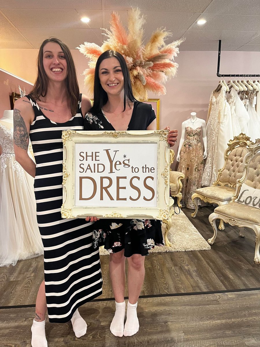 Happy Monday, friends!! 😁 I hope you had a great weekend. What were the highlights? 💛 On Saturday, TWO of my friends said "YES!" to their dream wedding dresses at <a href="/bridal_emmas/">Emma's Bridal Boutique</a>, including my best friend Jessica! 🤩