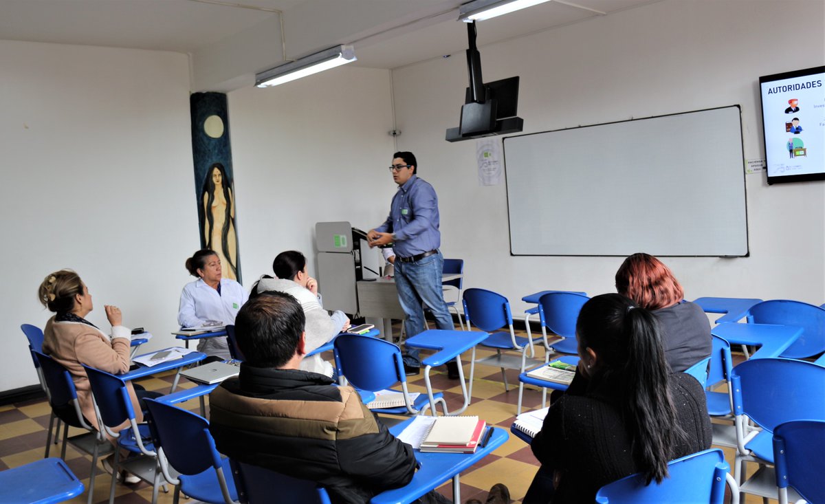 UISsedeMalaga's tweet photo. Funcionarios @UISsedeMalaga participaron en la jornada anticorrupción “Integridad y transparencia en la función pública. Falsedad documental y personal", orientada por Carlos Alberto Villarreal Angulo, Asesor de Juzgamiento UIS.
#Formación #TalentoHumanoUIS #Anticorrupción https://t.co/mxDtZNtLmG