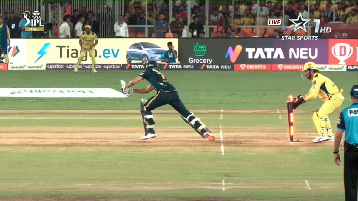 This is how my PM expect design to be done! 😳
#design #productmanager #IPL2023Finals