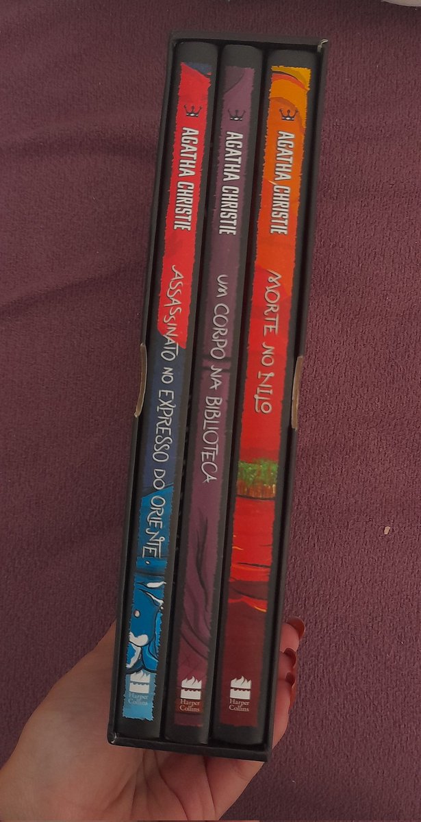 studiesemy's tweet image. Oii gente, estou vendendo esse box de livros da Agatha Christie por 40 reais, ta novinhoo

o link na shoppe para quem quiser:
shope.ee/1VUDGi7BGk