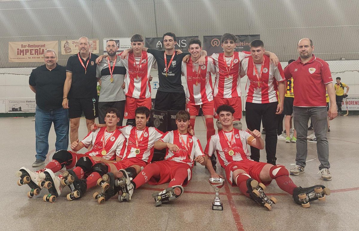 FCPatinatge's tweet photo. 🤩 Campions Copa Catalana:

🥇 @clubpativic - Júnior
🥇 @cpmanlleu - Juvenil
🥇 @cenoia - Infantil
🥇 @CPBlanesAtletic - Aleví https://t.co/hZlUzCGIm5