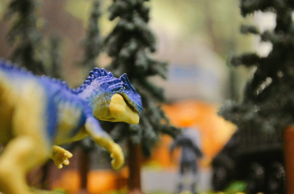 JMaloneActs's tweet photo. "Hey, get out here and help," Jackson shouted. "I want to get everything offloaded from the truck before something decides to show up."
@JurassicWorld @Mattel
#JurassicWorld #JurassicPark #Allosaurus #Biosyn #InGen #Minis #Dinosaurs https://t.co/W4OffJTB5b