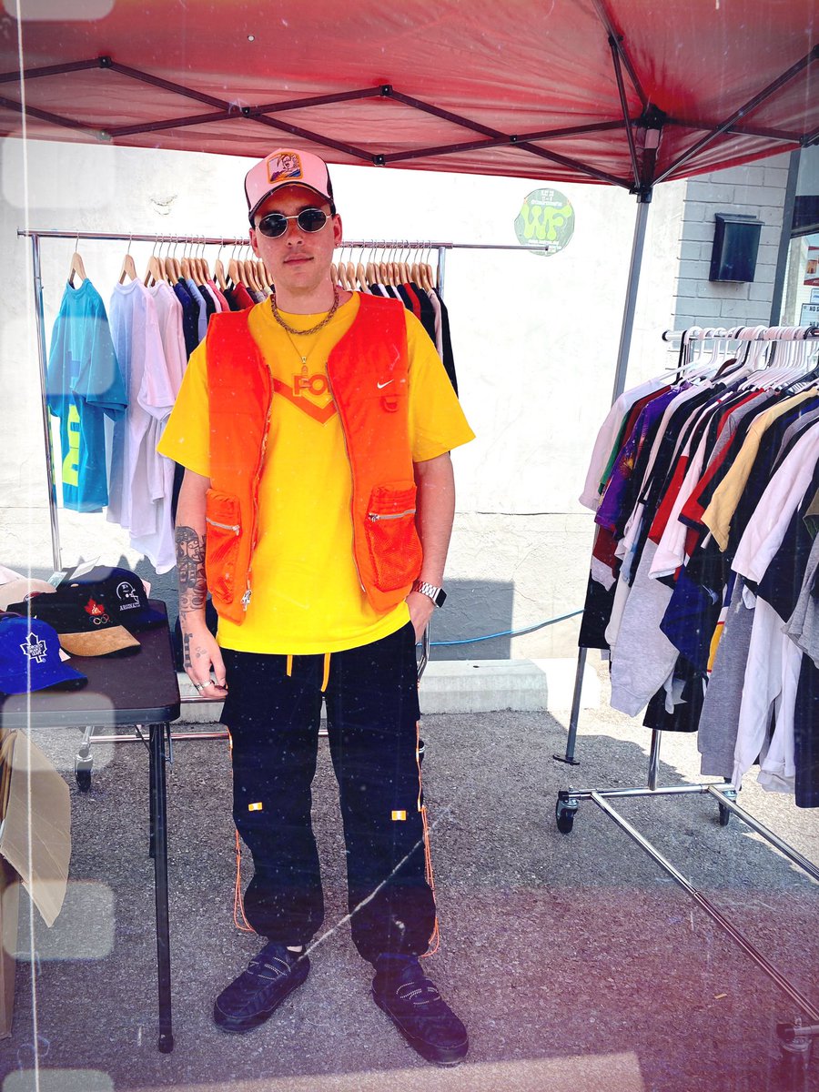 devancooper_'s tweet image. Fun times selling at the flea market this weekend 🌿🛒