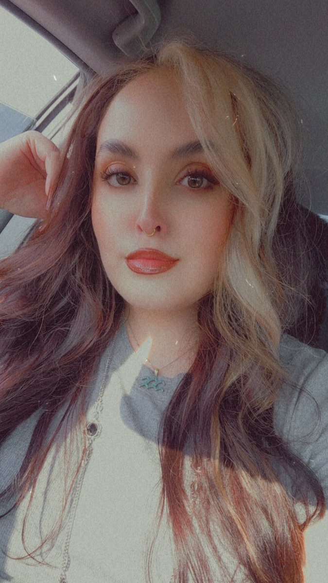 destineediamond's tweet photo. Heatless curls are top tier and you can't convince me otherwise. https://t.co/ie64O1Byo1