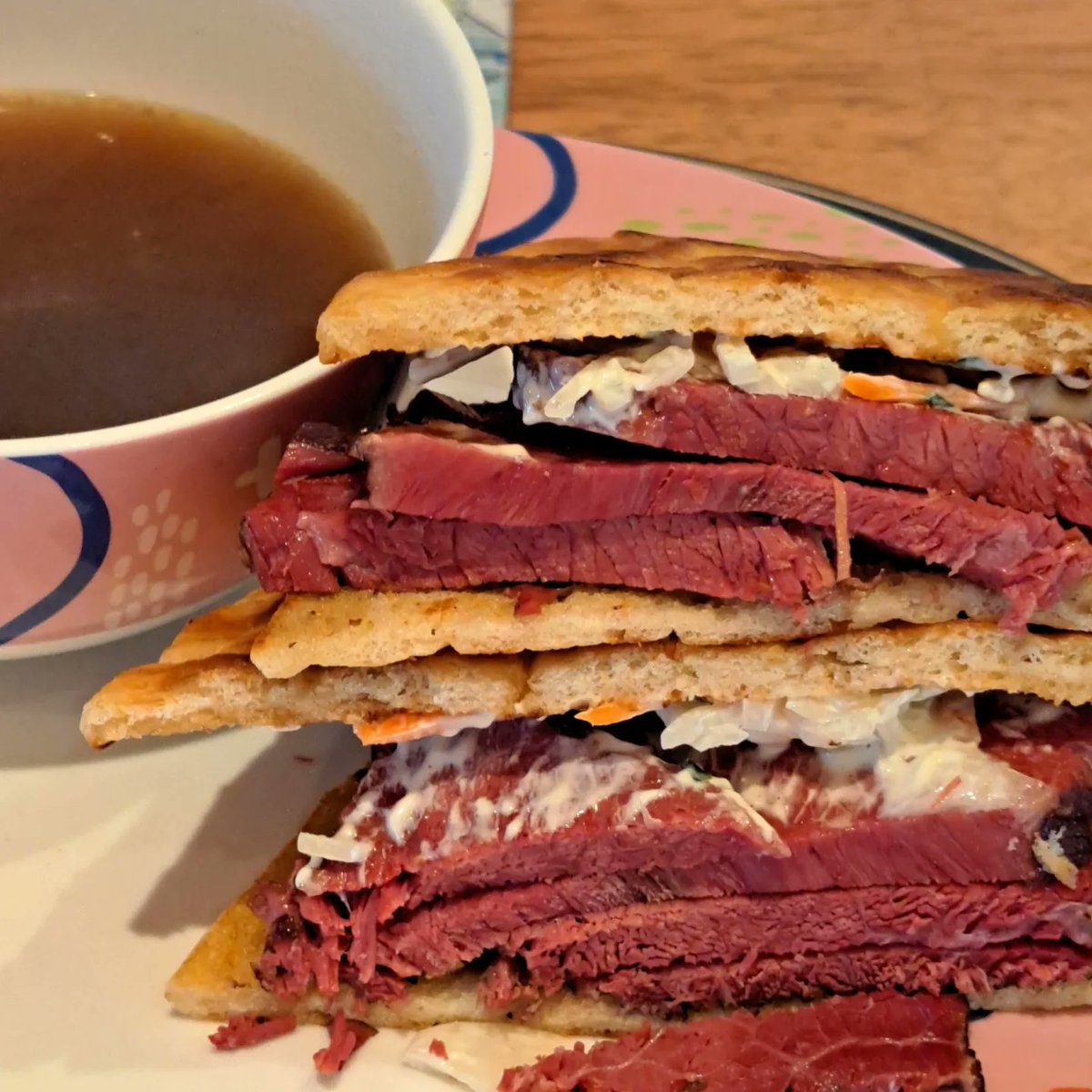 BoutYeBBQ's tweet photo. Pastrami sandwiches with spicy beef dip.. 😋 👌  6 days to make but worth the wait. https://t.co/DlEVkkNQ5J