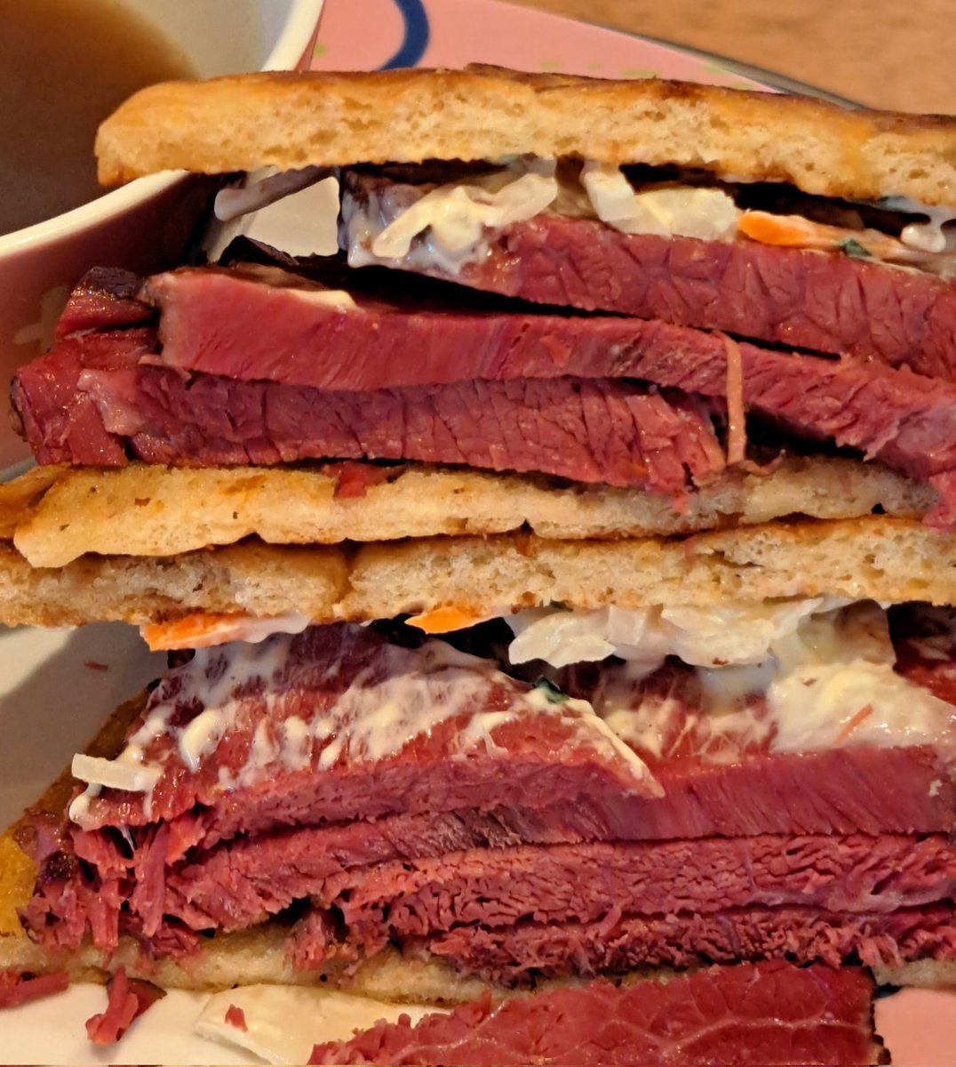 BoutYeBBQ's tweet photo. Pastrami sandwiches with spicy beef dip.. 😋 👌  6 days to make but worth the wait. https://t.co/DlEVkkNQ5J