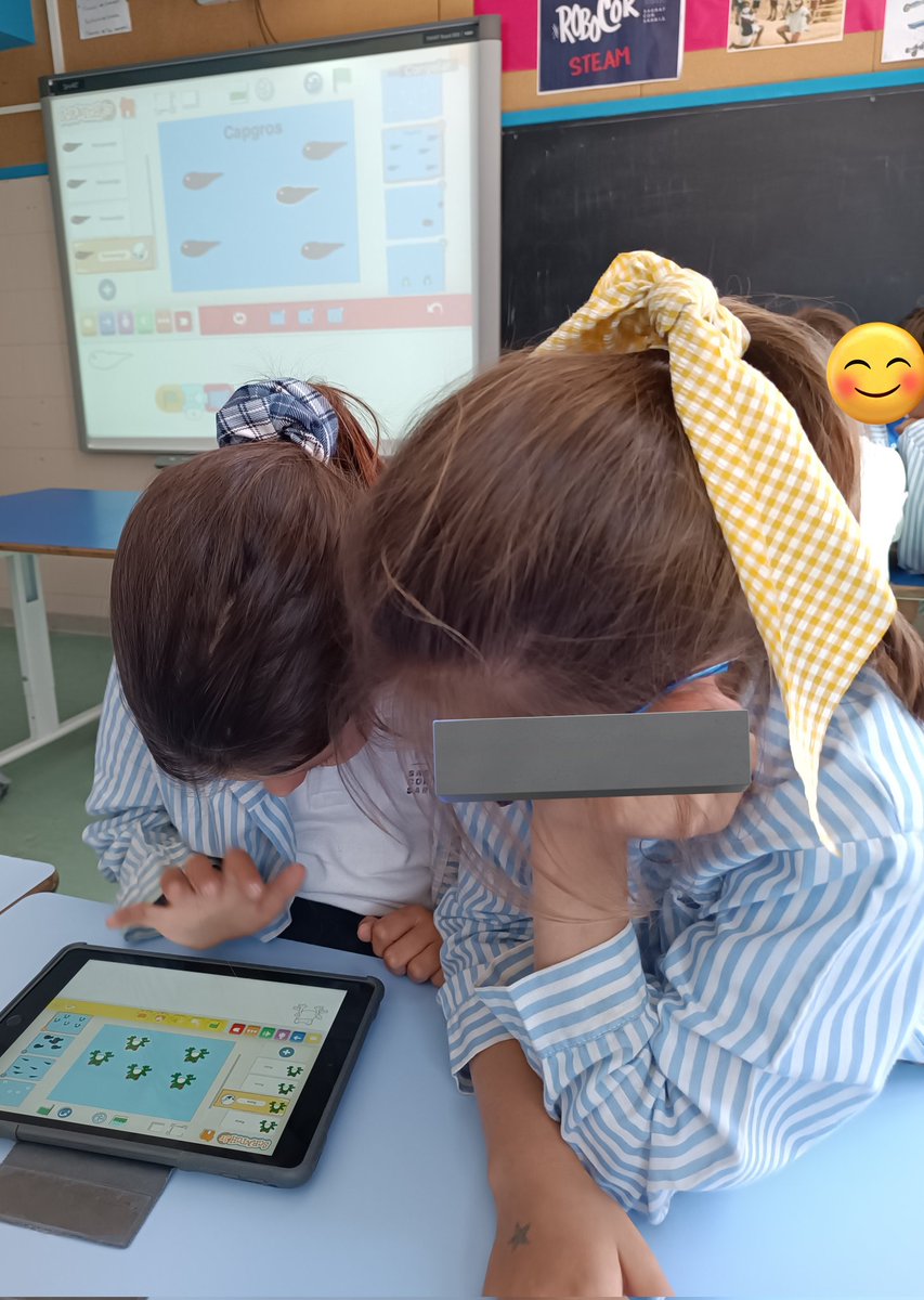 La tecnologia al servei de l'aprenentatge. 
On l'alumnat és creador de continguts.

<a href="/quivervision/">QuiverVision</a> per aprendre amb #RA
Gràcies a l'ambaixador <a href="/JesusArbues/">Jesús Arbués</a> 

#ScratchJr per crear un llibre virtual per mostrar tot l'aprenentatge

#RoboCor 💙 #CDA 
#PensamentComputacional