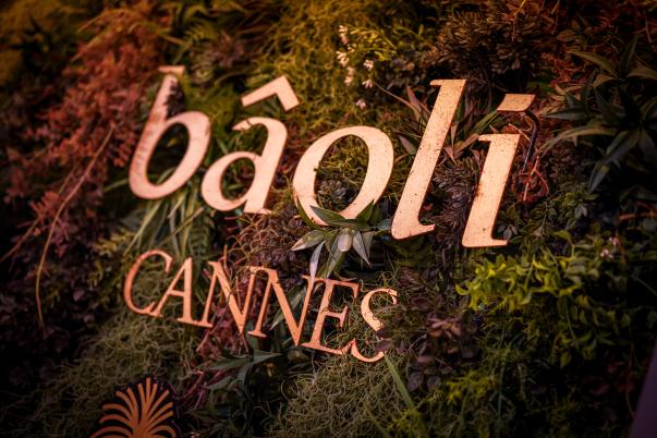 the_oratorr's tweet photo. 🗺️Daisy Riviera Takes Center Stage Prepare to be amazed by "Daisy Riviera," an 86" sculpture by @Antisocial_GG. Currently exhibited at the prestigious Bâoli, this masterpiece will leave you in awe. #ArtExhibition #ASGGthread #ASGG https://t.co/QkKWtDmuGS