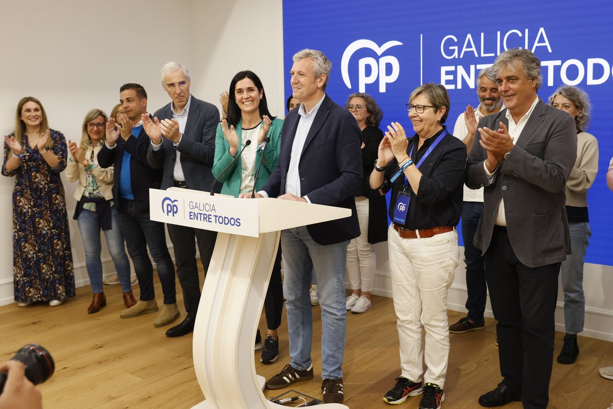 🔴 Directo | El presidente del PP y de la Xunta de Galicia, Alfonso Rueda, ha comparecido tras el comité de dirección del partido para anunciar que descarta adelantar las autonómicas al 23-J tinyurl.com/2m32n7pw