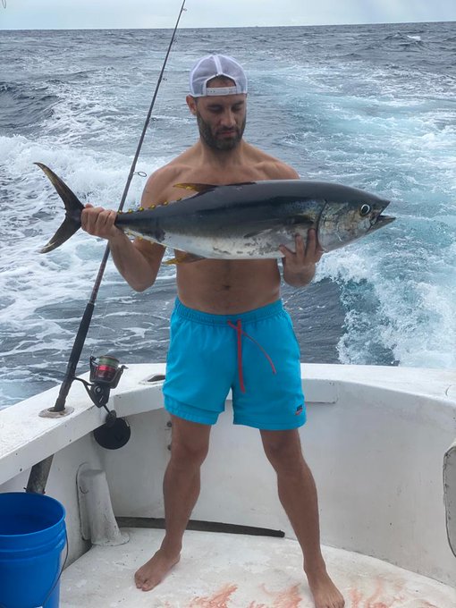 Who's the REAL catch of the day? 🎲🐟 https://t.co/SKBqRfXGgJ<a href="/tag/fridayvibes"class="tags"><span>#fridayvibes</span></a>