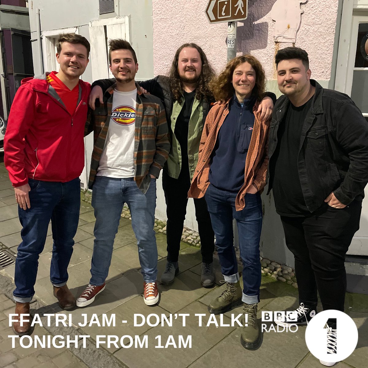 ffatrijamband's tweet photo. Our new song DONโT TALK will be played on @bbcradio1 tonight by the amazing @alyxholcombe on the @bbcintroducing rock show ๐ค we canโt thank Alyx enough for all the support!
#ffatrijam #radio1 #newmusic #henos4c #fyp #hardrock #bbcintroducing https://t.co/NzfhSOBH3j