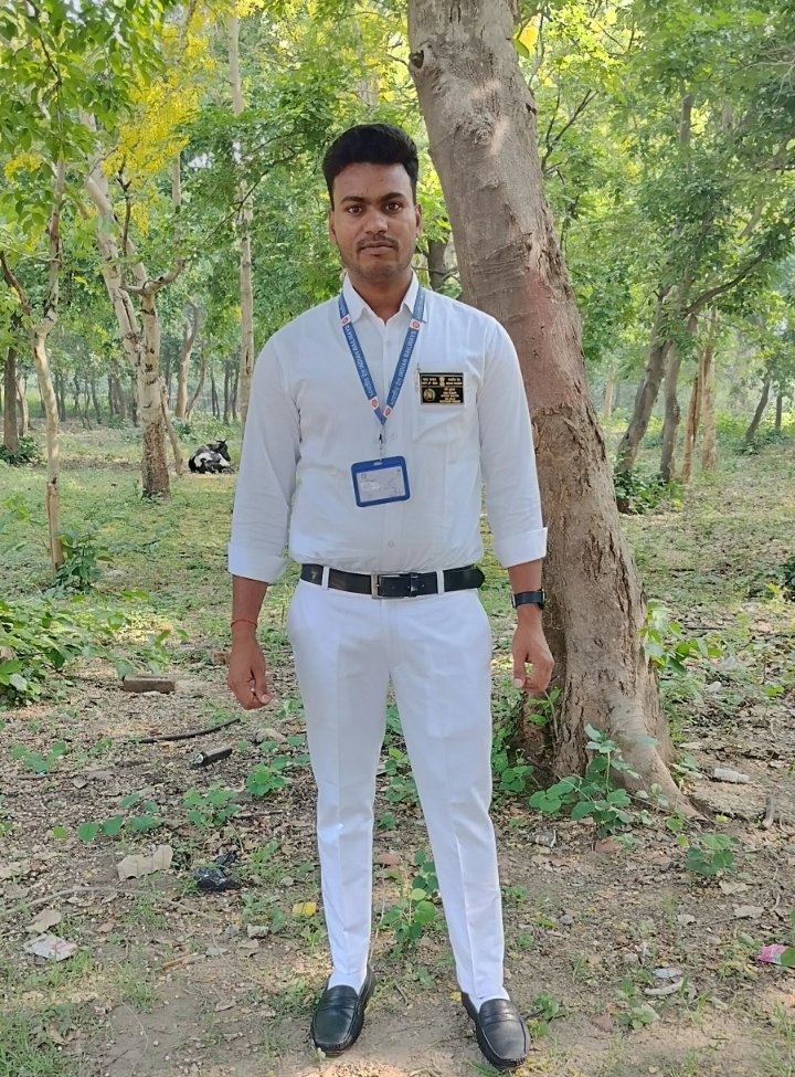 BJPDevduttSaini's tweet photo. खुशखबरी
रवि सैनी मेरठ वालो को उत्तर रेलवे के दिल्ली मंडल में स्टेशन मास्टर बनाए जाने पर बहुत-बहुत शुभकामनाएं...💐💐💐
#devduttsaini #Bhaiyya #phalauda 
#northernrailway @RailwayNorthern https://t.co/WNi94GzDY3