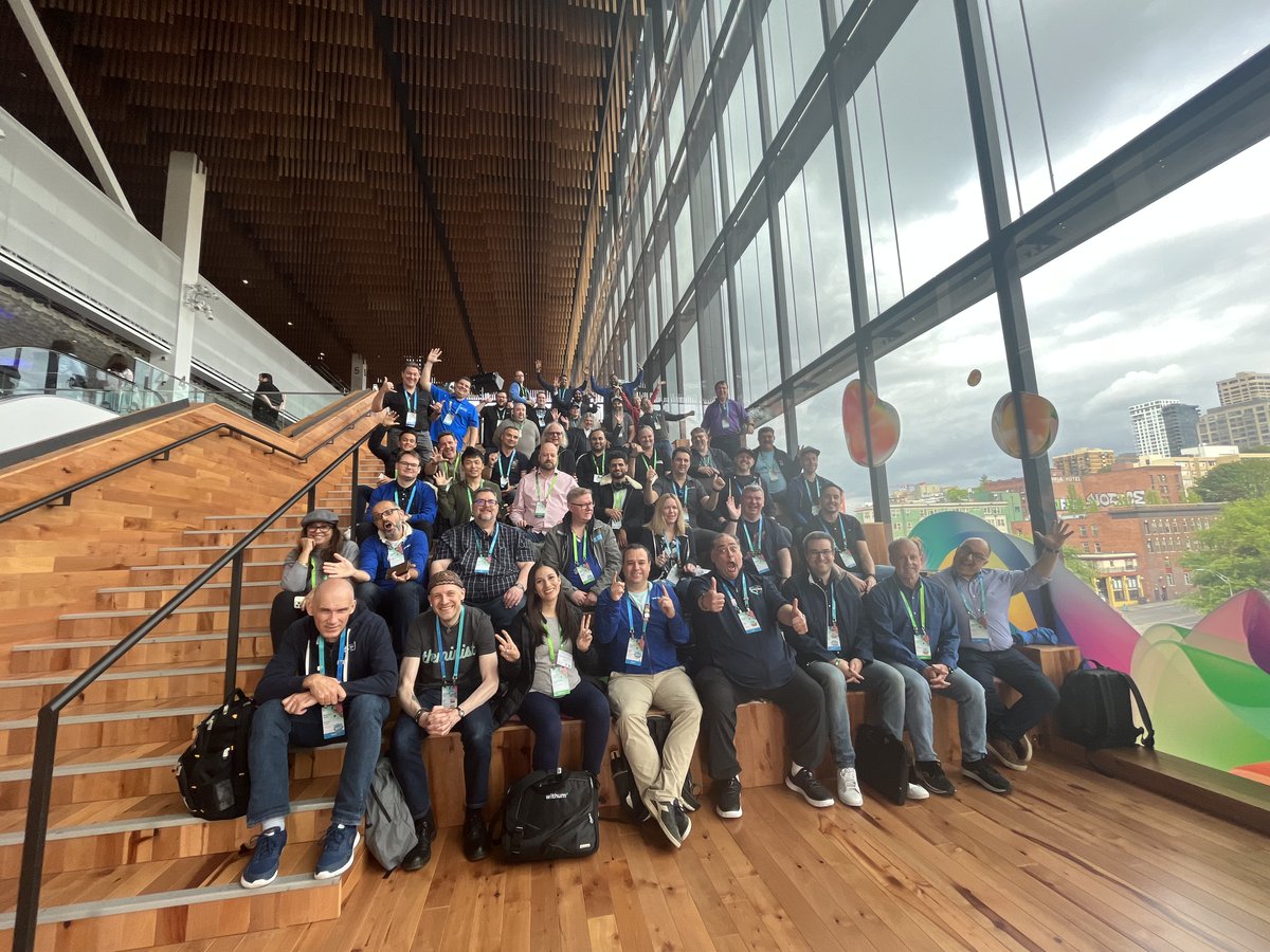 Grateful for the incredible turnout of MVPs at #MSBuild this year! 

Your passion, expertise, and contributions are invaluable to the community. Thank you for sharing your knowledge and making this event a resounding success 🙌🌟
