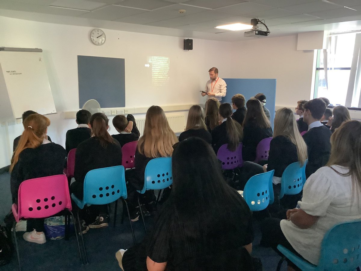 Thanks to <a href="/DrFrostMaths/">Dr Frost</a> for visiting <a href="/GHSfalkirk/">Graeme High School</a> today! He gave some of our S2 pupils a presentation and delivered an after school staff CPD session with schools across the region ➕➖✖️➗🎉✏️