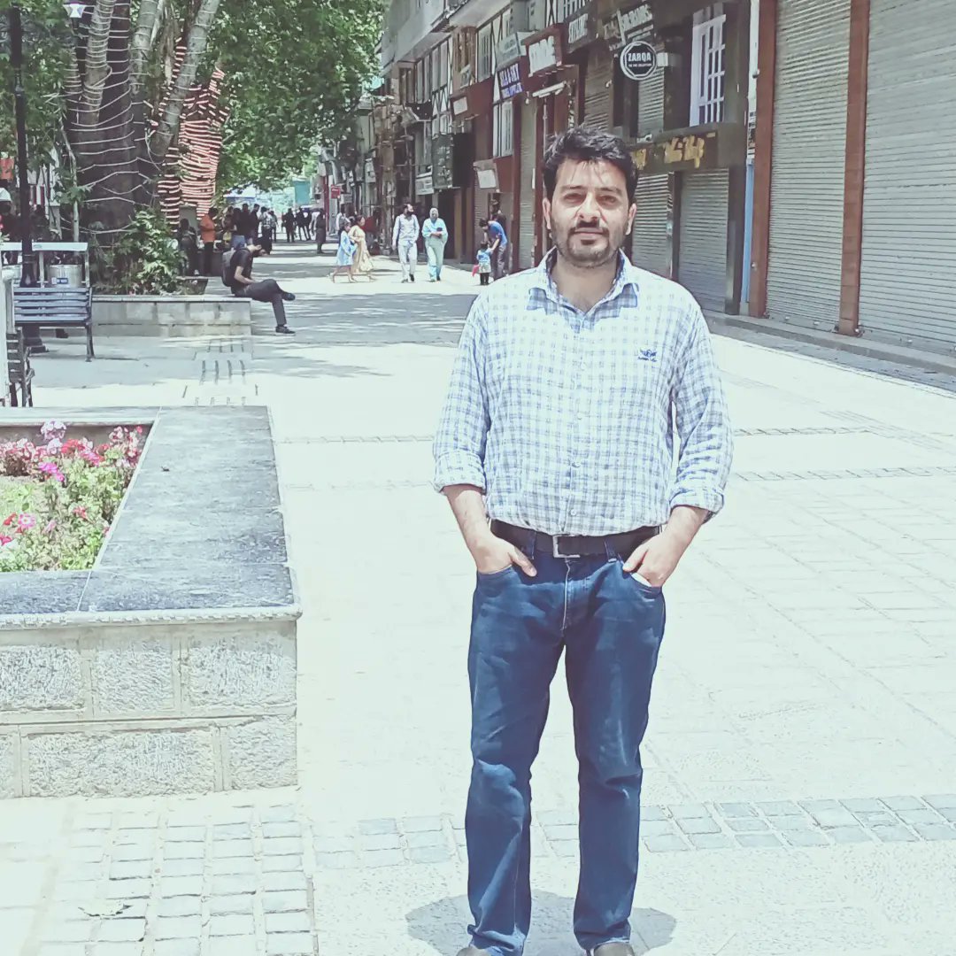 TanveerMaqbool's tweet photo. #NewProfilePic https://t.co/IjWsQkqLHV