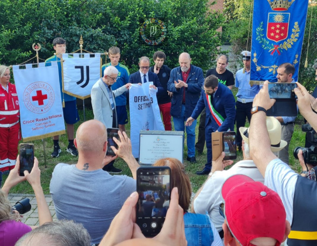 juvenewslive's tweet photo. Today in Turin, the ‘Heysel Victims Garden’ was inaugurated in Settimo Torinese. Gianluca Pessotto was present representing Juventus. [@Pueblo_Juve] #Juventus https://t.co/NP9YAe8EUO