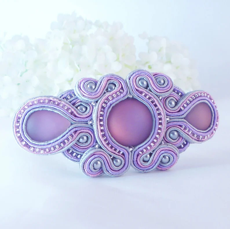 Have a stylish hair day with this pretty barrette by @MollyGDesigns  
etsy.com/uk/listing/578… 
#tbchboosters #barrette #hairaccessories