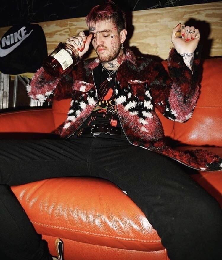 OMFGpeep's tweet photo. lil peep. https://t.co/VJaPblWE9W