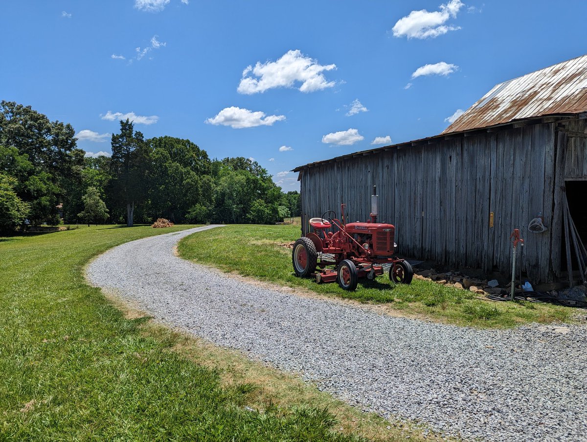 North and west of Nashville. #onthefarm #MemorialDay