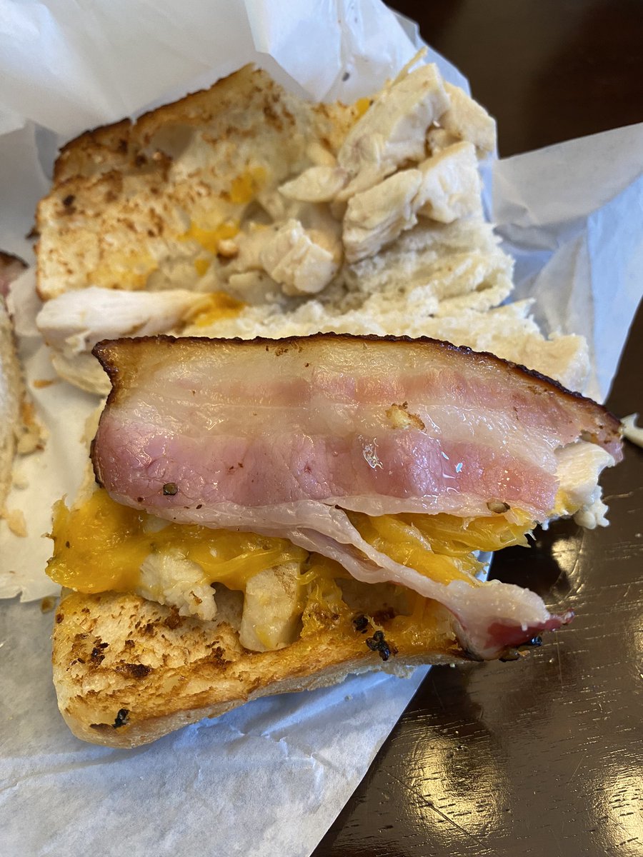 amthmpsn's tweet photo. @Potbelly Usually a big fan, but I keep getting basically raw bacon and it’s getting old. 🥓 https://t.co/B23YCQObsA