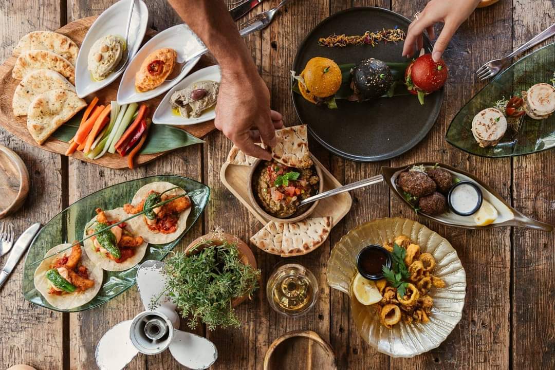 ARCPRIBIZA's tweet photo. The #BoathouseIbiza is an excellent choice for relaxed, family friendly dining in one of the most beautiful locations on the island of #ibiza - Sant Vicent

Offering fresh, local produce and a selection of wines and cocktails.

https://t.co/mMTr37ScUp
#ibiza2023 #ibizarestaurant https://t.co/mQkek9PCgh