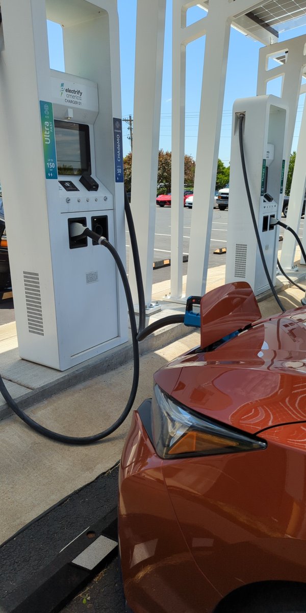 gamergirl311's tweet photo. @RateYourCharge #electricfyamerica:
Just charged my Nissan Leaf at the Electricfy America at 45kW at the Corvette museum in Bowling Green, KY. The station was clean and well-maintained, and the charge was quick and easy. No issues.
#rateyourcharge https://t.co/AsXsVXzYd5