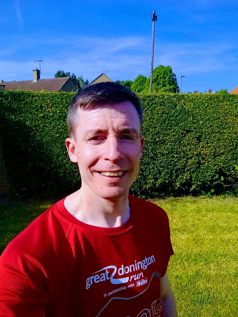 Another hot & sweaty 4 mile run 🏃‍♂️🥵 
#running #ukrunchat #freetrain #newbalance #run #MentalHealthMatters