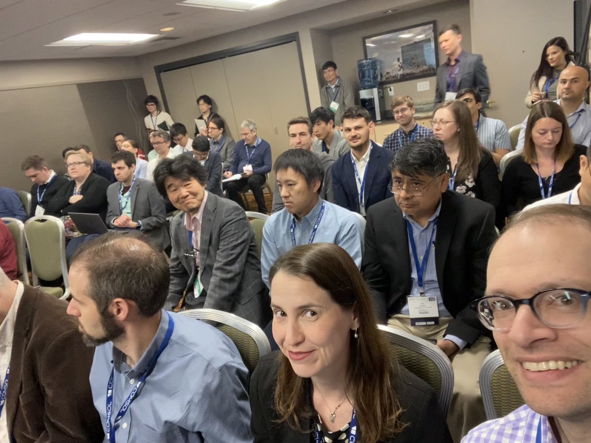 nanocarbons's tweet image. Standing room only in the B02 session at @#ecs2023 ⁦@ECSorg⁩ #largerroomplease!