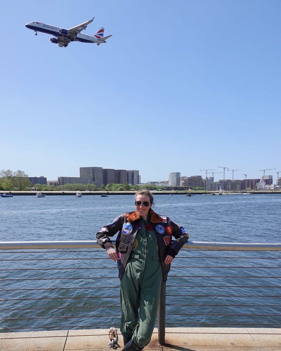 RavenCosplay12's tweet photo. Day one is complete. #mcm #londoncomiccon #Londonmcm #topgun #starwars #MCM2023 #topgunmaverick https://t.co/B2p9ntJ0tt