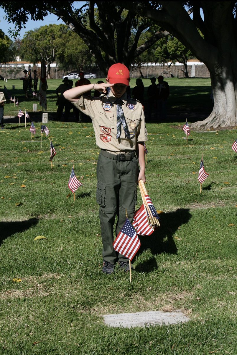 Remembering and honoring the valiant some who gave their all for this country. #MemorialDay 🇺🇸