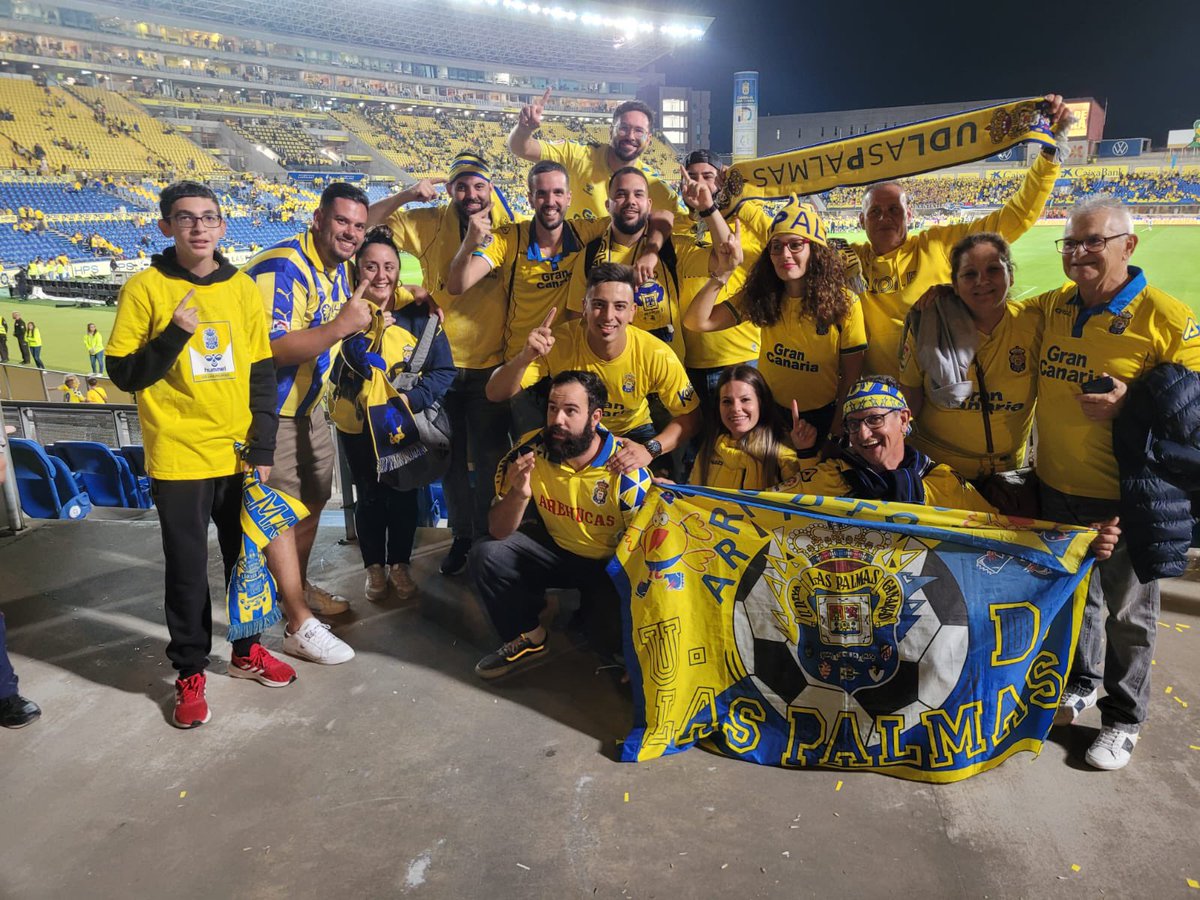 Familia amarilla 😍💛💙💛💙💛 <a href="/yacoansanchez91/">Yacoan Sánchez</a> <a href="/tonii_bs/">Toni brito santana</a>