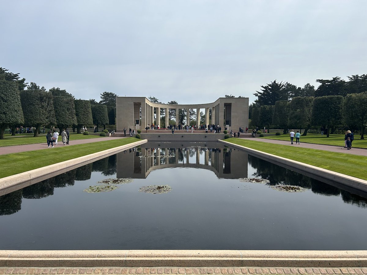 jbatMU's tweet photo. Pics from a recent trip to Normandy American Cemetery in France. Never forget. https://t.co/UbQHKUnHAh
