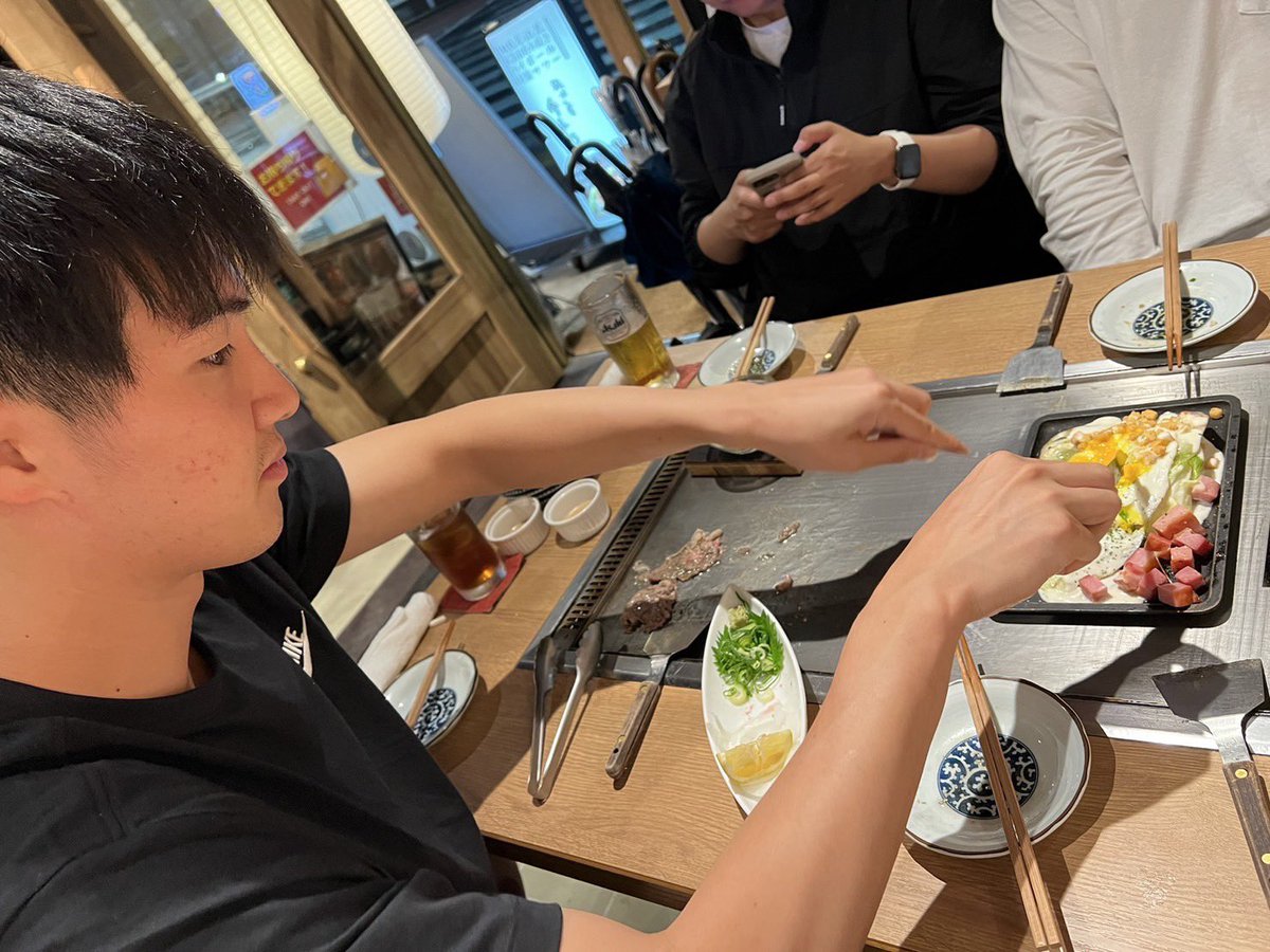 taichi0244's tweet image. #ta1diary【vol.1062】

肝心の広島お好み焼き撮り忘れたんだが。鉄板焼き！
東京にやって参りましてトレーニングとウィル事務所でカチカチ💻やっておりました🙆‍♂️
来月の徳島の #oneproject 着々と進んでおります🙆‍♂️
スケジュールにしっかりいれといてね👍

#中村太地　#ta1 
#Bリーグ　#シーホース三河