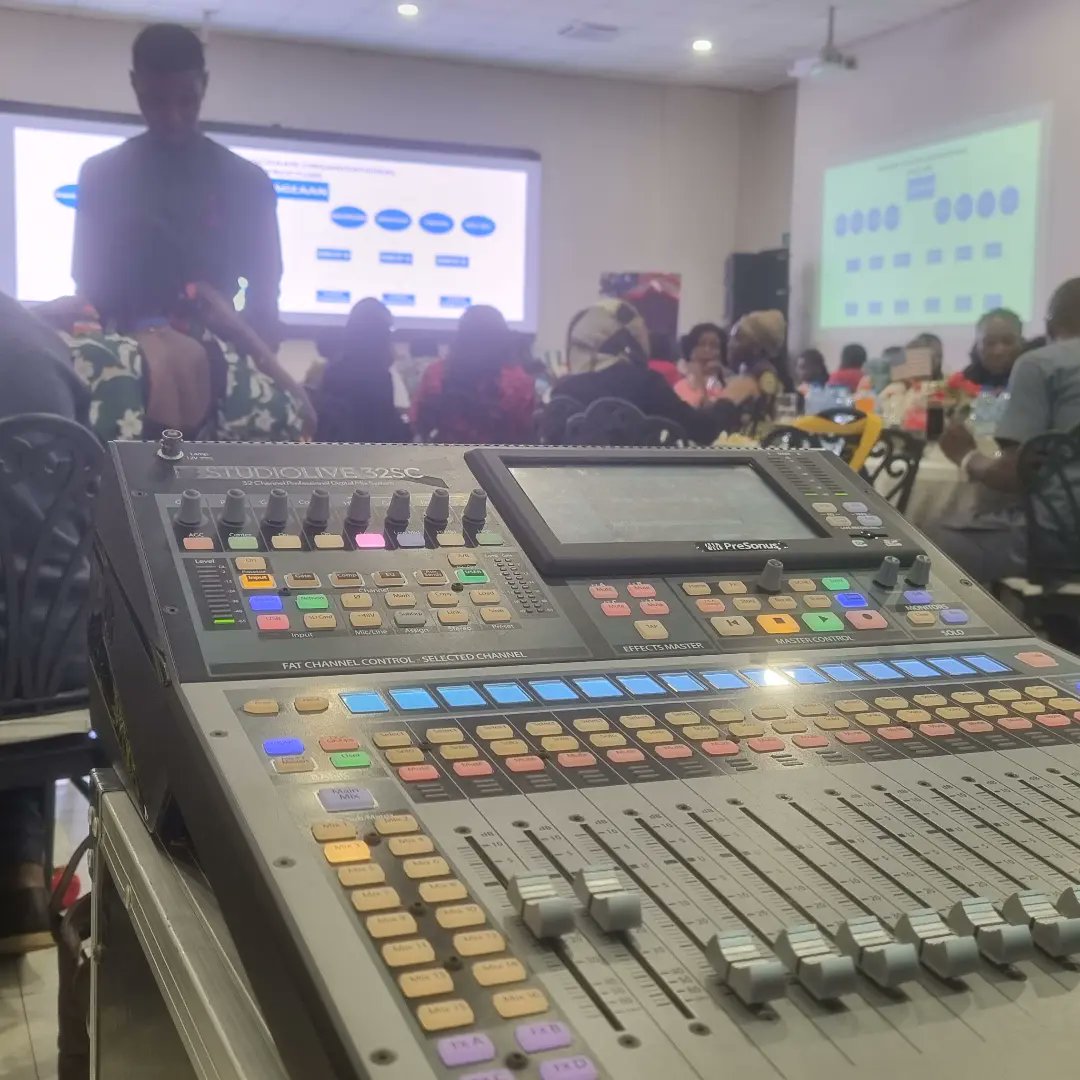 phemstac_audio's tweet photo. New week, new vibes!
We hope you stress less this week and enjoy the best🙂
Here's a gentle reminder that we're always ready to provide you with quality audio production at your event💯

#PhemstacAudio #Soundengineer #InaugurationDay #Error #Pastors #TheEnd #Karma #Soludo #Kane https://t.co/JB2G7VnbDb