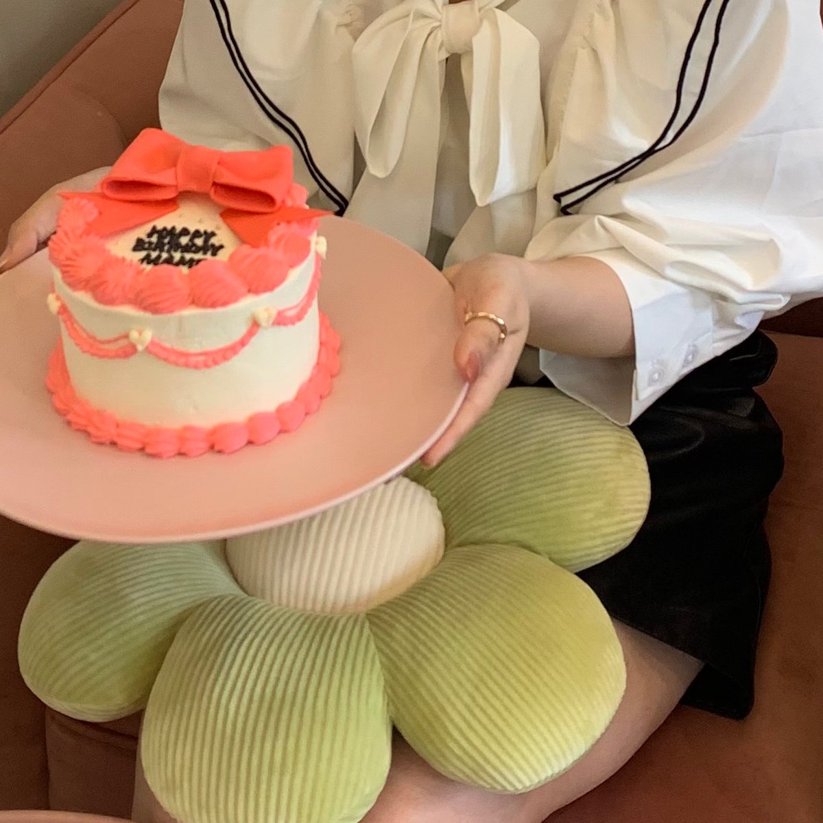 mikoto_jam_'s tweet photo. 21歳も大好きなお兄ちゃん達に囲まれて素敵な1年になりますように🪄✨

#豆原一成21歳無限大の可能性
#HappyMameDay
#JO1 @official_jo1 https://t.co/a3OXDRjy13