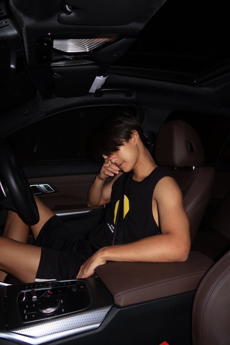 ohmpawatt's tweet photo. 🌝 https://t.co/J8Y3O9ZDAY