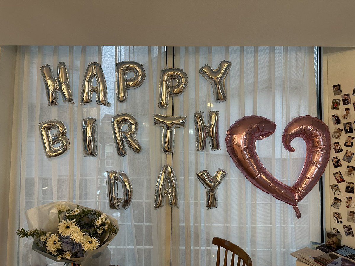 재환이 생일카페 로제“

재환이로 가득해서 좋았고
사진들이 너무 예뻤어요!

#환희롭게_빛날_재환이의_생일날