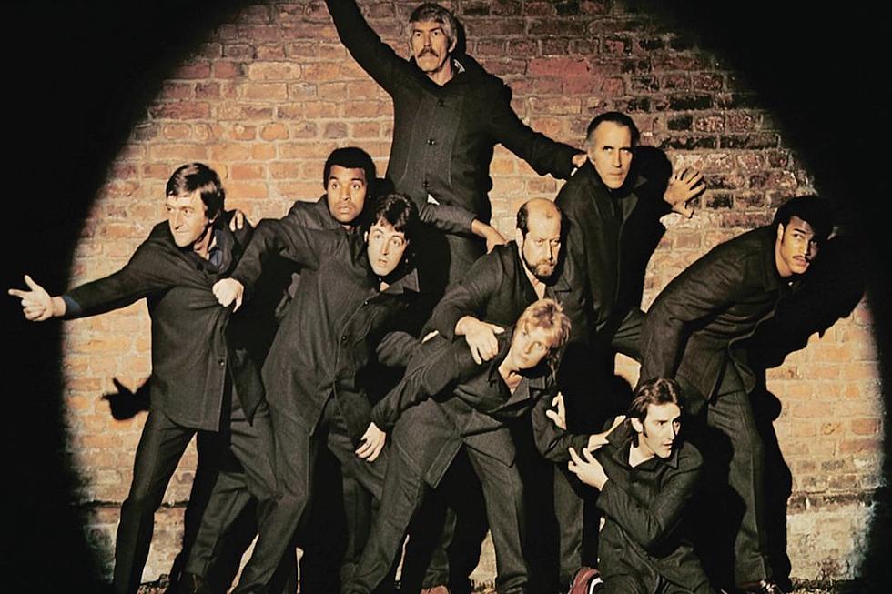 Band on the Run es el quinto trabajo de <a href="/PaulMcCartney/">Paul McCartney</a> en solitario, el tercero con Wings, formada por él, su esposa Linda, y el ex Moody Blues, Denny Lane. Checa la reseña de este álbum en el #Vintage909: loom.ly/YPQo2Yg

 Por <a href="/pacoso_mx/">FranciscoCDMX</a>