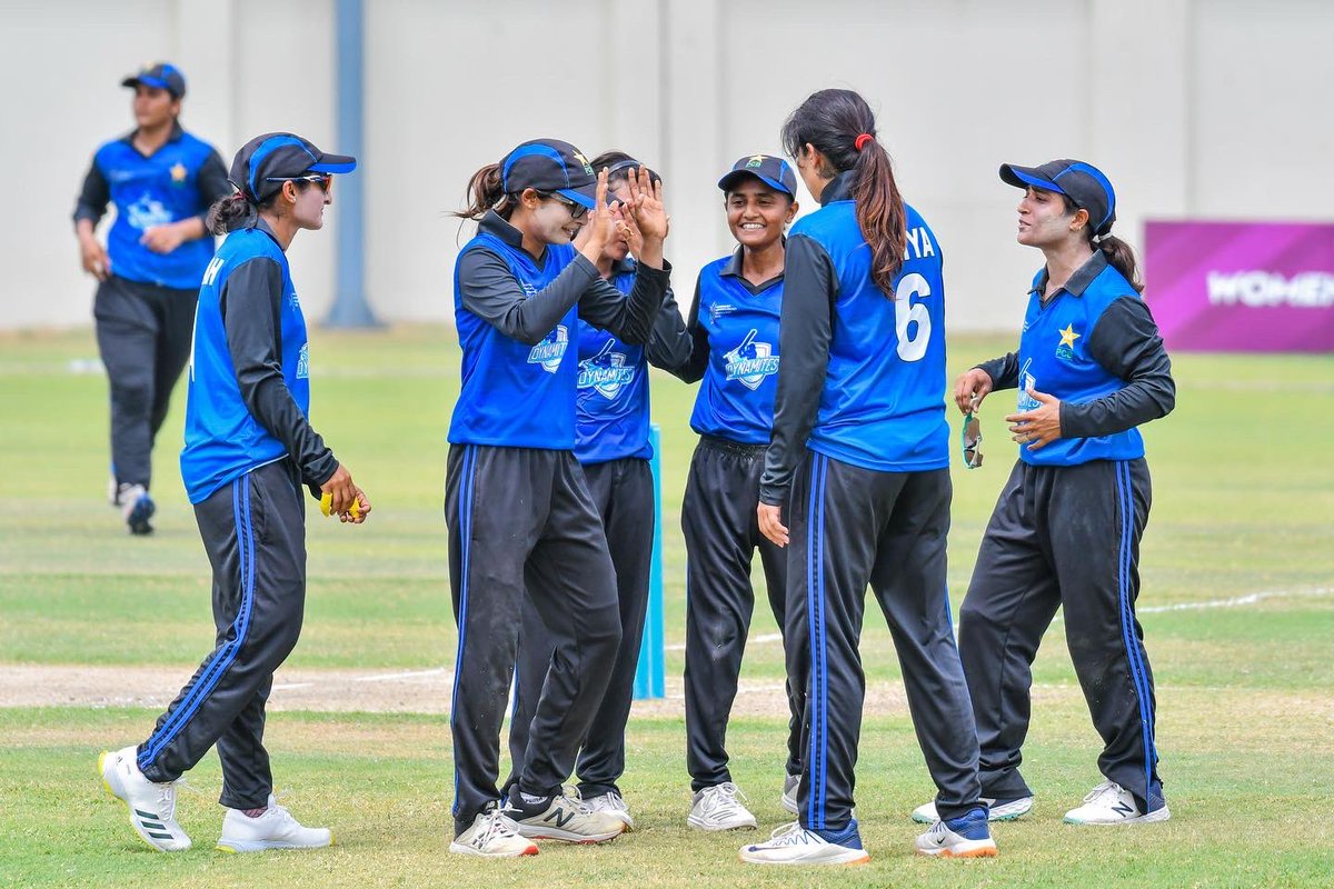 SidraAmin31's tweet photo. Another win for team Dynamites π.Bowlers did what they were expected to do and batting line did the rest of the work.
A good tournament, indeed !!
#95runsfromsidraamin
#TeamDynamites
#InToTheFinal https://t.co/dakEQfXZFT