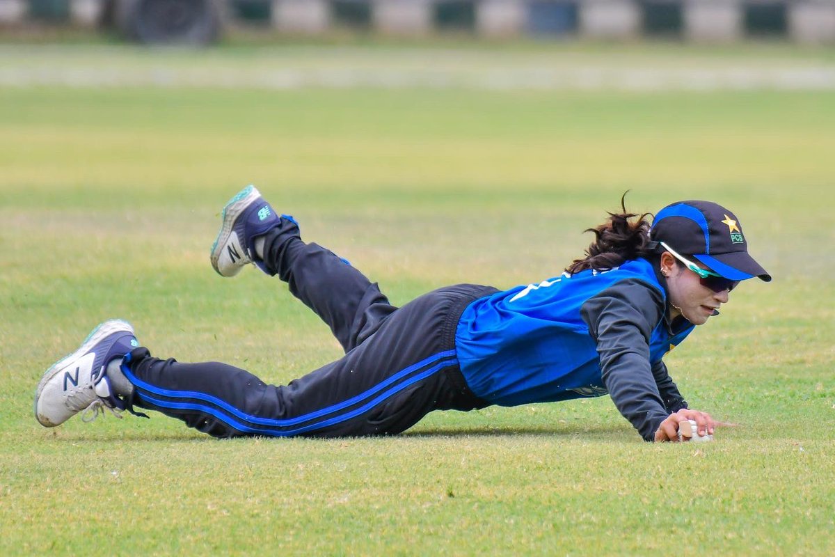 SidraAmin31's tweet photo. Another win for team Dynamites π.Bowlers did what they were expected to do and batting line did the rest of the work.
A good tournament, indeed !!
#95runsfromsidraamin
#TeamDynamites
#InToTheFinal https://t.co/dakEQfXZFT