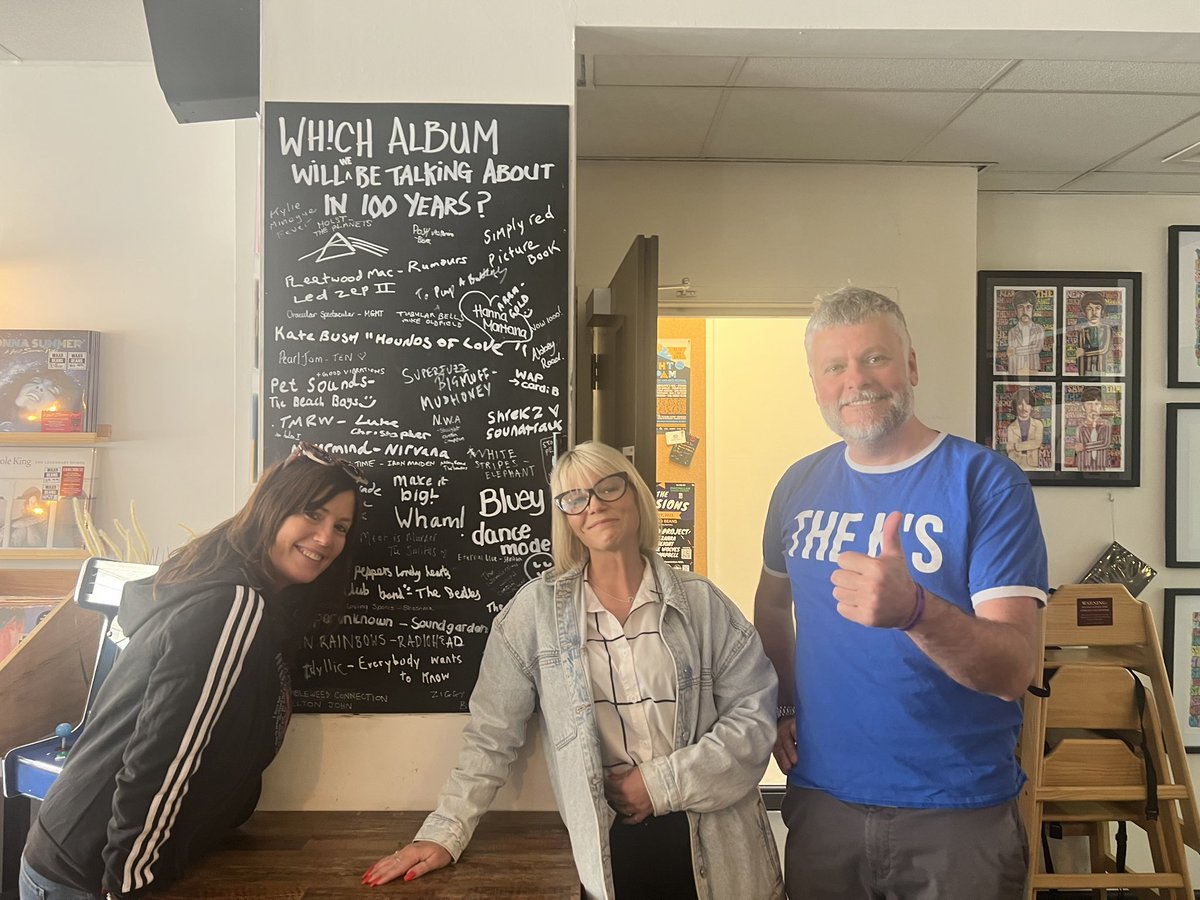 Sh1t & Gig(gles) tweet media