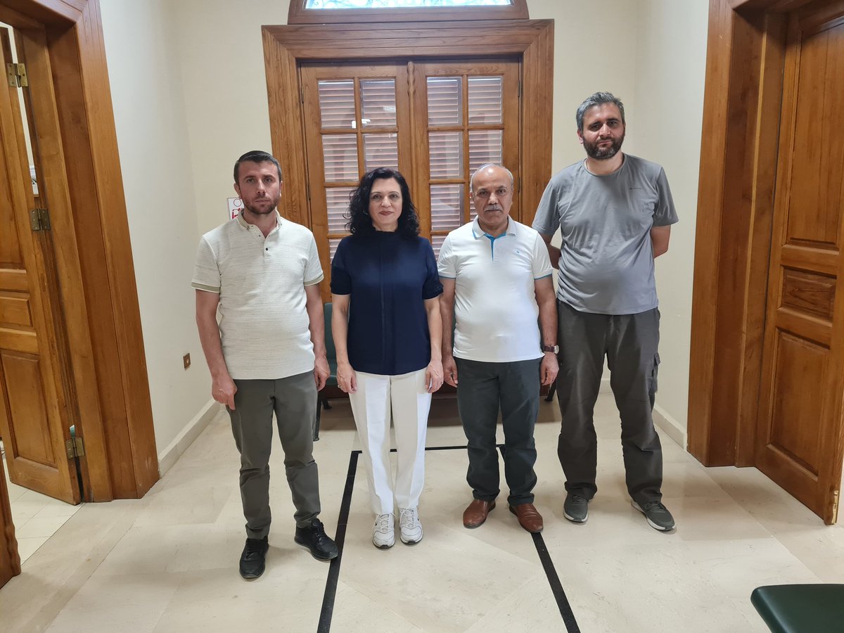 NufusIskenderun's tweet photo. Deprem sonrasında gönüllü olarak gelen , yardımlarını esirgemeyen  Samsun ekibine çok teşekkür ederiz, güzel günlerde görüşmek dileğiyle...@sefikaygol @HatayNufus @PNRACIKGOZ @nazmicicekk https://t.co/eXRXtiMHU5