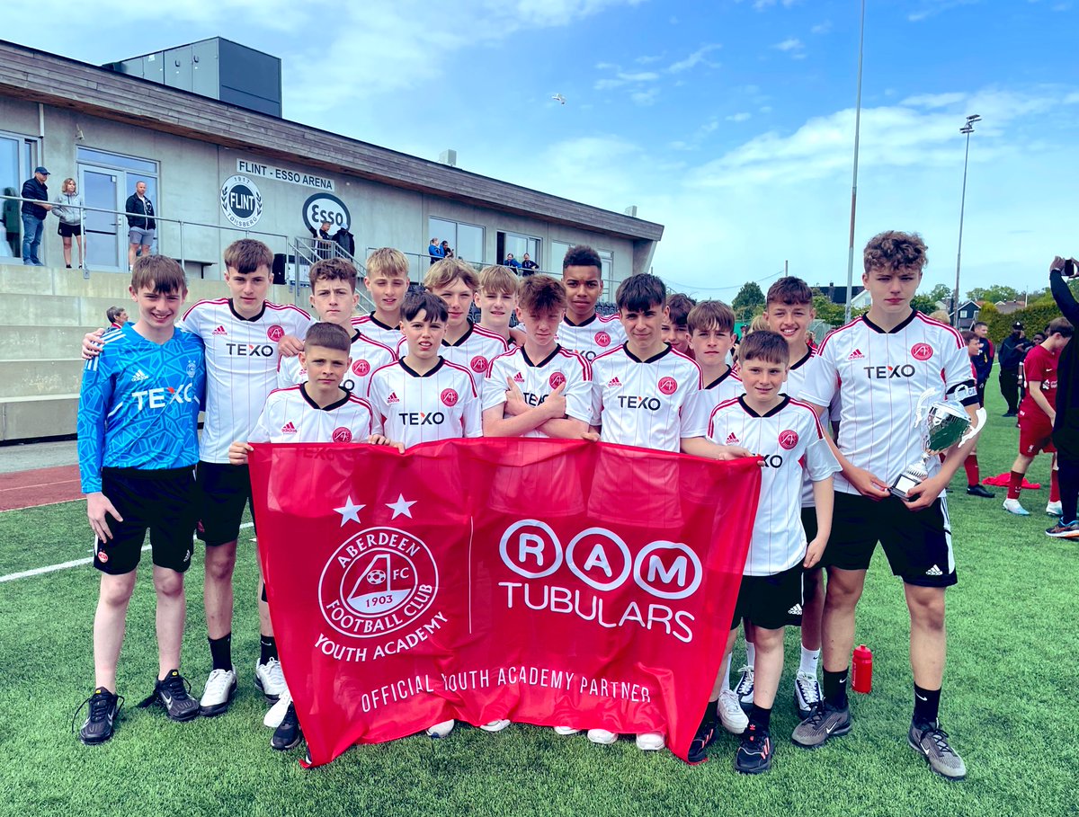 Aberdeen FC Youth Academy (@aberdeenfcyouth) on Twitter photo U14 Flint Micasa Cup 2023 🏆 🇳🇴
A late Arsenal winner in the Semi Final this afternoon led to the only defeat for our young <a href="/AberdeenFC/">Aberdeen FC</a> side in Norway.
Overall record = 9 matches, 8 wins, 1 loss, 21 scored and 2 conceded.
From 56 teams
🥇 Liverpool
🥈 Arsenal
🥉 Aberdeen U14 Flint Micasa Cup 2023 🏆 🇳🇴
A late Arsenal winner in the Semi Final this afternoon led to the only defeat for our young <a href="/AberdeenFC/">Aberdeen FC</a> side in Norway.
Overall record = 9 matches, 8 wins, 1 loss, 21 scored and 2 conceded.
From 56 teams
🥇 Liverpool
🥈 Arsenal
🥉 Aberdeen