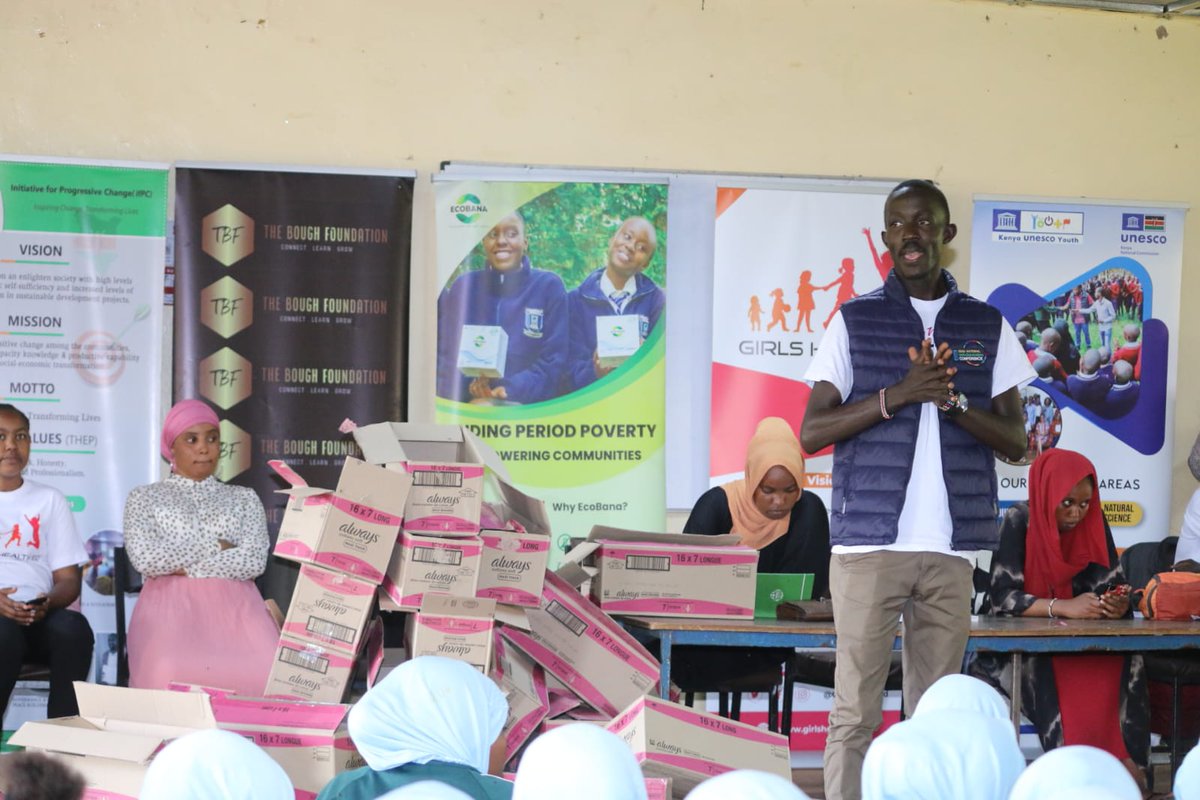 halimahirbo's tweet photo. When we are on our periods we are not dirty but https://t.co/QBIAQ1541h was pleasure supporting 800+ girls in Saku, Marsabit county yesterday. 
#MenstrualHygieneDay
#endingperiodpoverty
#changethenarrativeandadjustyourlens
#Endingperiodstigma
@IfPC15 @TonnyOlela @UNFPA https://t.co/5j4ZXYMBta