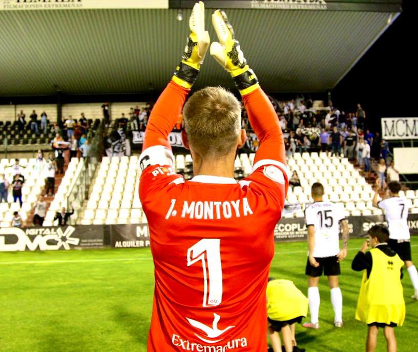 Tres años que nunca olvidaré. Agradecido a todas esas personas que me han dado su cariño, apoyo y respeto. 
Sin duda, me habéis hecho sentir como en casa.
 💛¡¡¡Aúpa Mérida!!! 🤍🖤