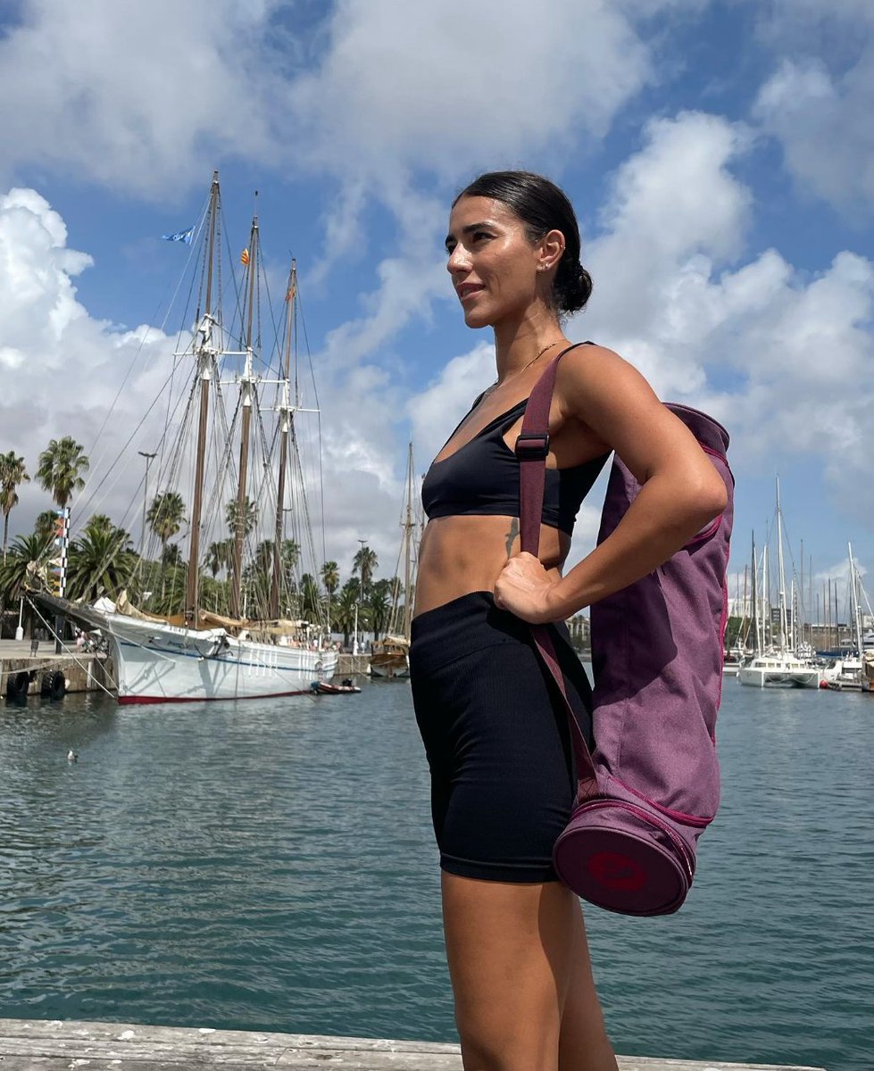 YogaYe's tweet photo. ¿Cansados de llevar su esterilla de yoga en la mano a todas partes? 📷
¡Tenemos la solución perfecta! Con la Bolsa para Esterilla de Yoga Asana Bag podrás llevar tu esterilla de yoga a cualquier lugar de manera cómoda y con estilo 
#yogabag #esterilladeyoga  #YogaYe https://t.co/nzMKc36LDr