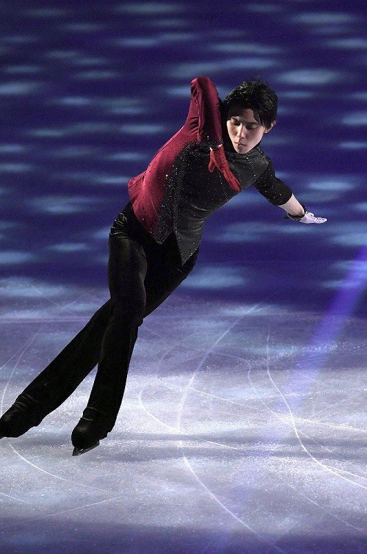 dustyfyre's tweet photo. It's #MasqueradeMonday
❤️✨🖤
#羽生結弦
#yuzuruhanyu #HANYUYUZURU https://t.co/LPgnyz2fD2